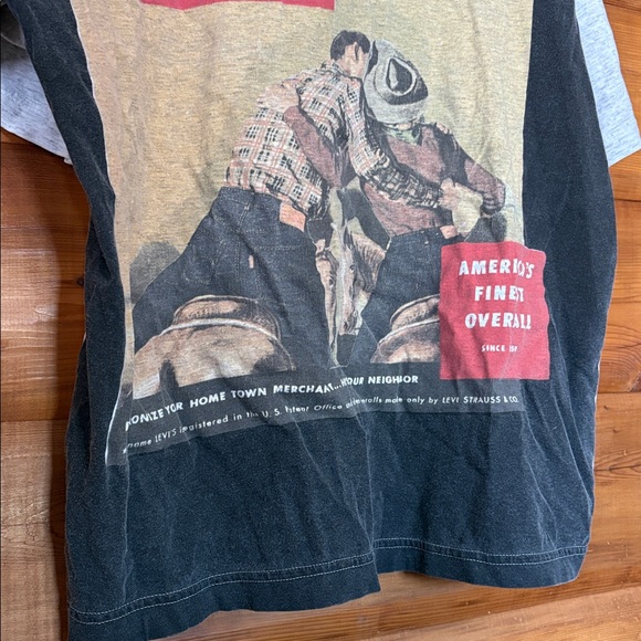 1990’S LEVI’S T-Shirt - Picture 3 of 9